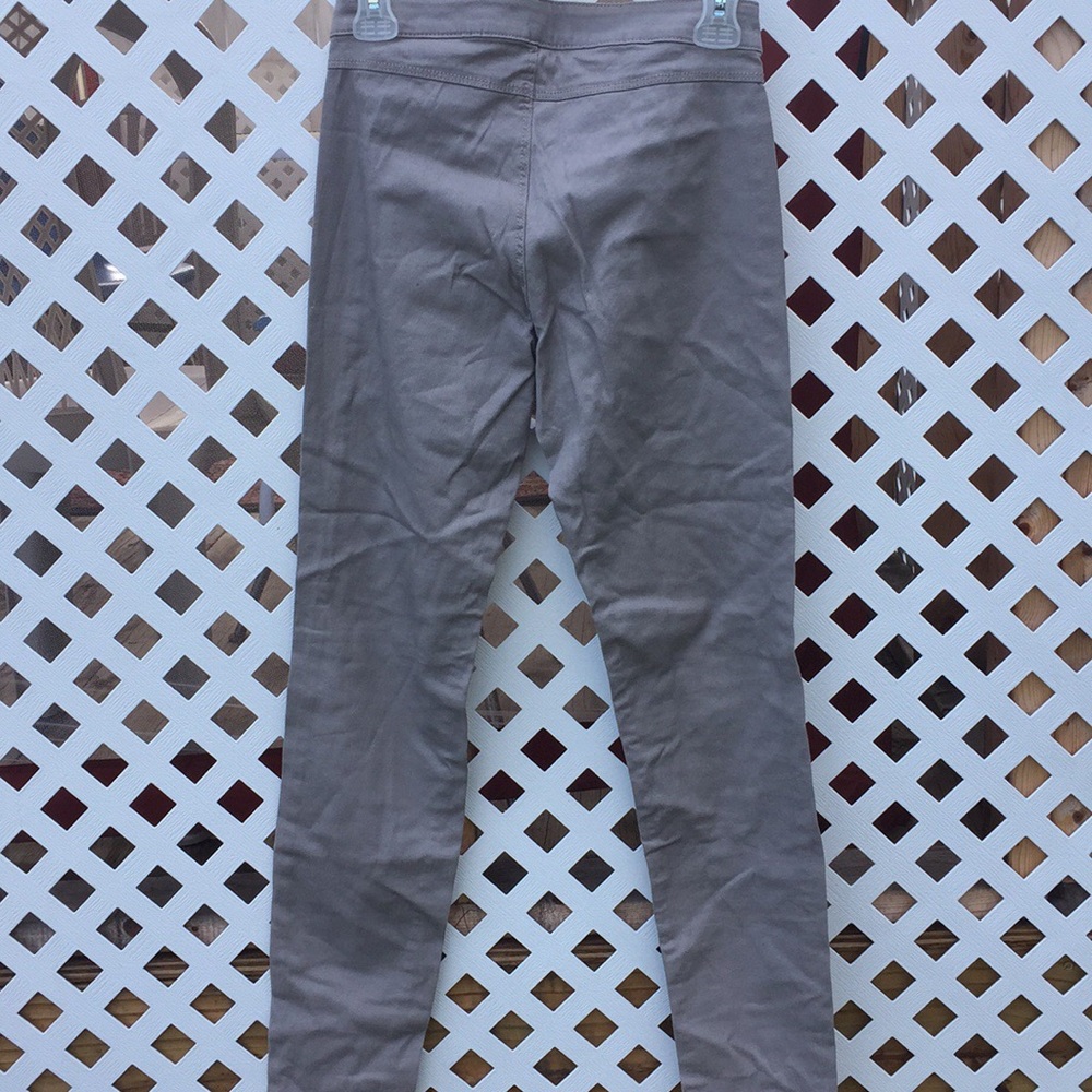 H&M’s Pants - Picture 2 of 3